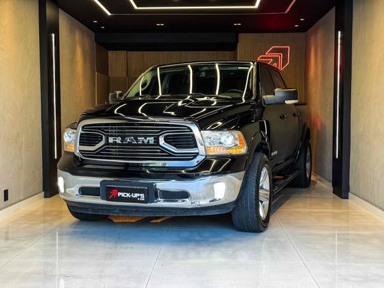 RAM CLASSIC 5.7 V8 GASOLINA LARAMIE CD 4X4 AUTOMÁTICO RAM CLASSIC 5.7 V8 GASOLINA LARAMIE CD 4X4 AUTOMÁTICO